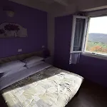 Al Rifugio Divino Agroturismo Belvedere Ostrense