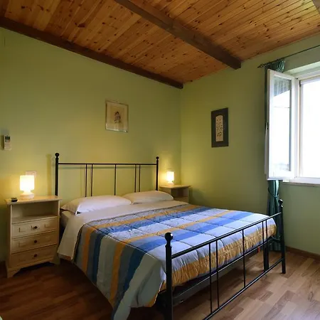 Bauernhof Agriturismo Al Rifugio Divino Belvedere Ostrense