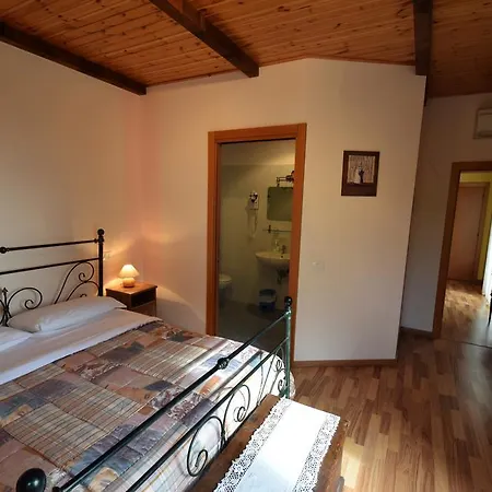 Al Rifugio Divino Séjour à la ferme Belvedere Ostrense