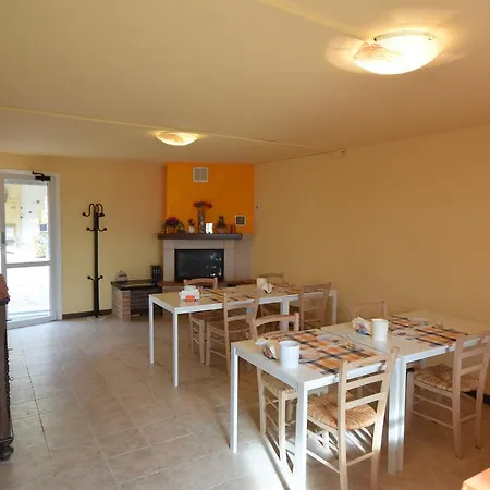 Farm stay Agriturismo Al Rifugio Divino Belvedere Ostrense